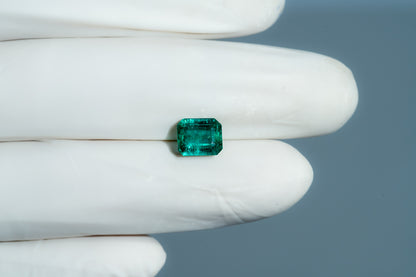 Zambian Emerald (Panna) 2.39 Carats / 2.63 Ratti