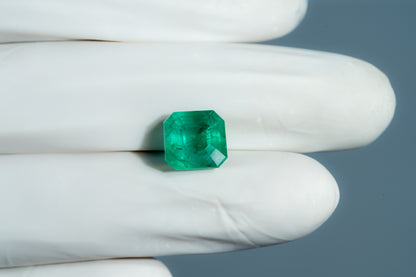 Zambian Emerald (Panna) 5.88 Carats / 6.46 Ratti