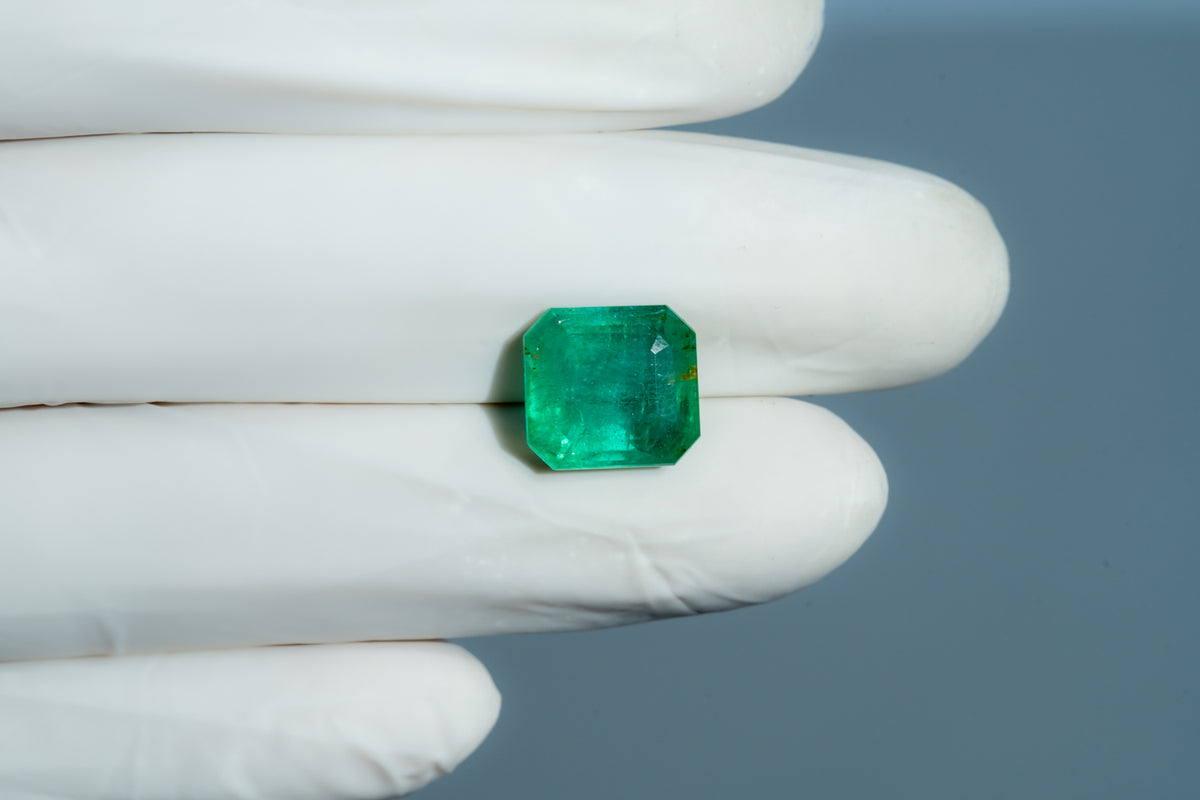 Zambian Emerald (Panna) 7.22 Carats / 7.93 Ratti