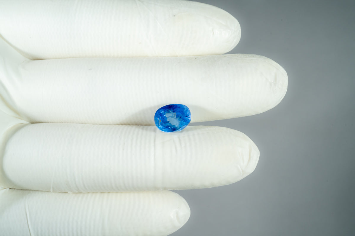 Natural Blue Sapphire 5.08 Carats / 5.58 Ratti