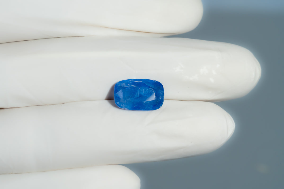 Natural Blue Sapphire 7.03 Carats / 7.73 Ratti