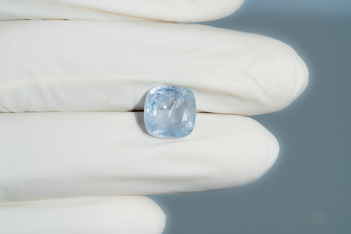 Natural Blue Sapphire 6.77 Carats / 7.44 Ratti
