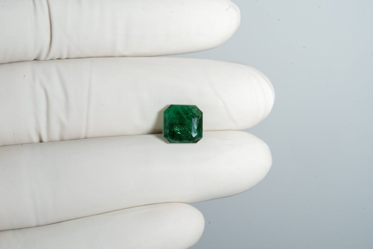 Minor Oil Zambian Emerald 3.48 Carats / 3.82 Ratti