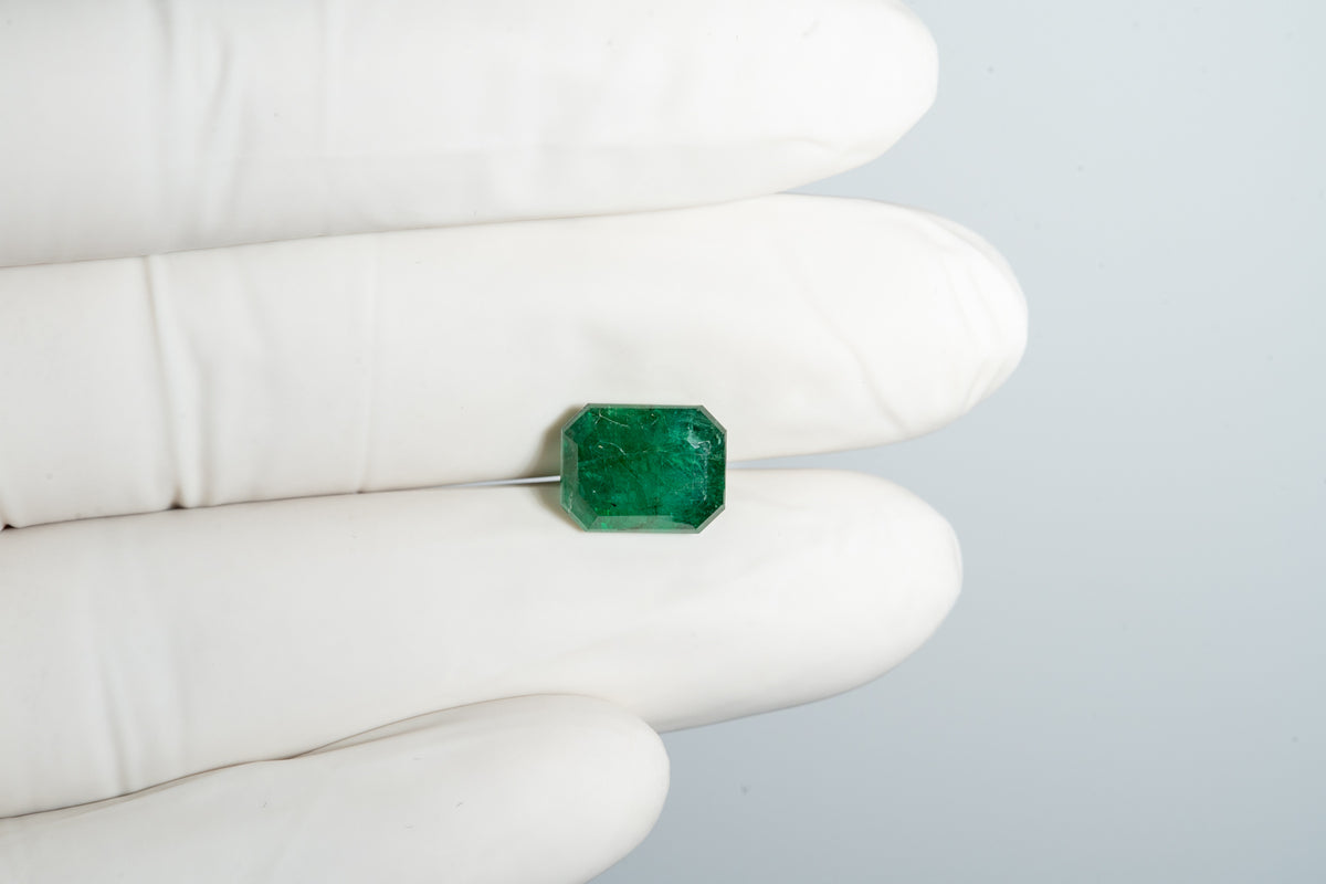 Zambian Emerald (Panna) 4.04 Carats / 4.44 Ratti