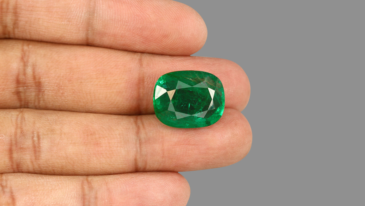 Natural Zambian Emerald (Panna) 21.05 Carats / 23.13 Ratti