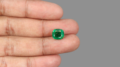 Zambian Emerald (Panna) 4.01 Carats / 4.41 Ratti
