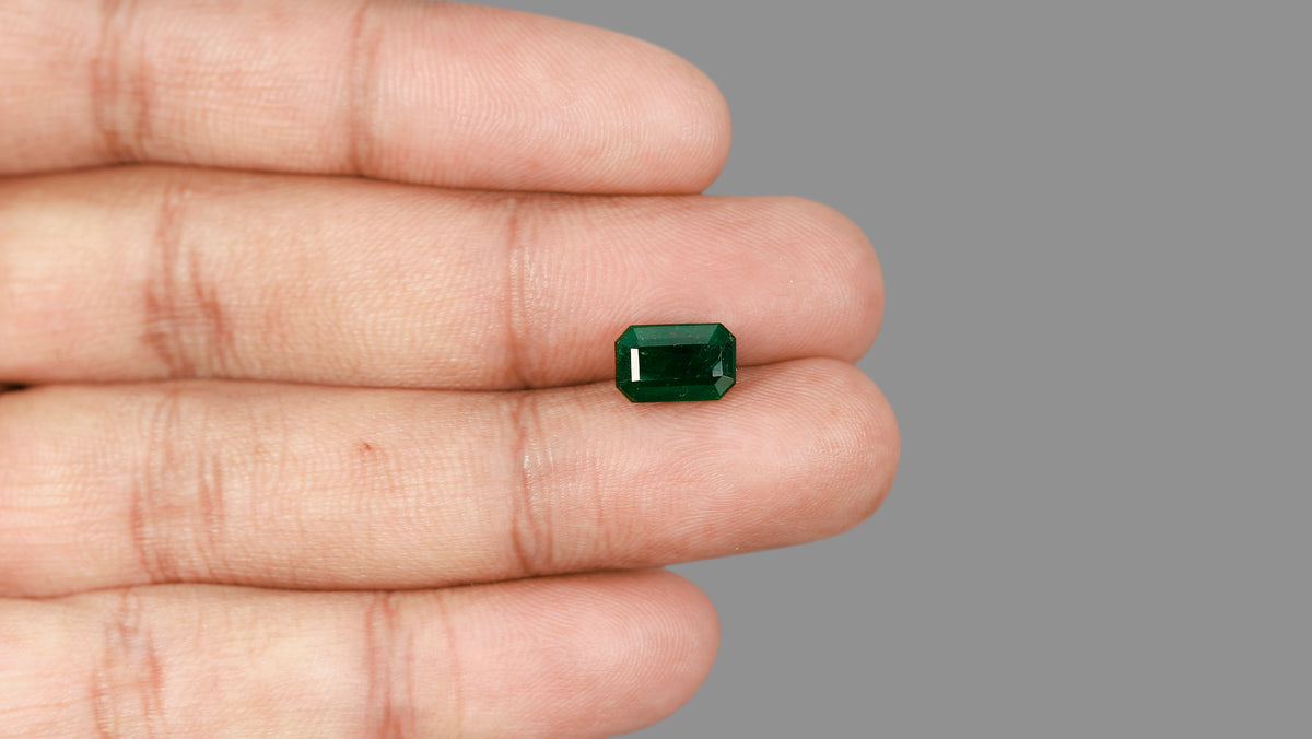 Zambian Emerald (Panna) 2.84 Carats / 3.12 Ratti