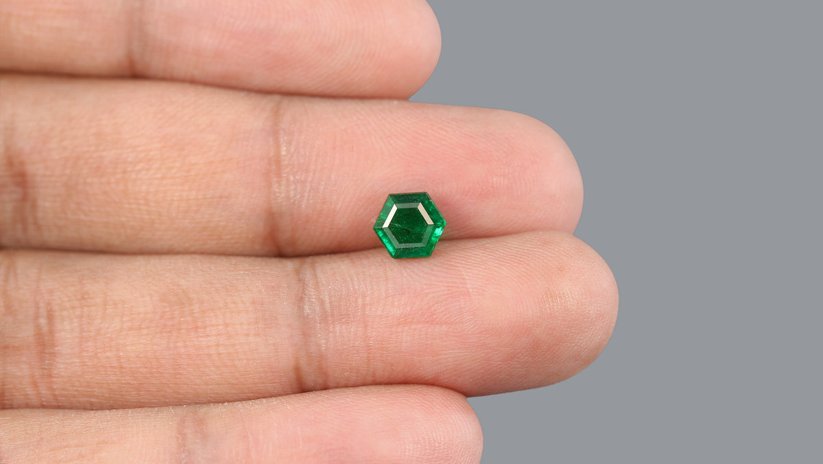 Zambian Emerald (Panna) 1.12 Carats / 1.23 Ratti