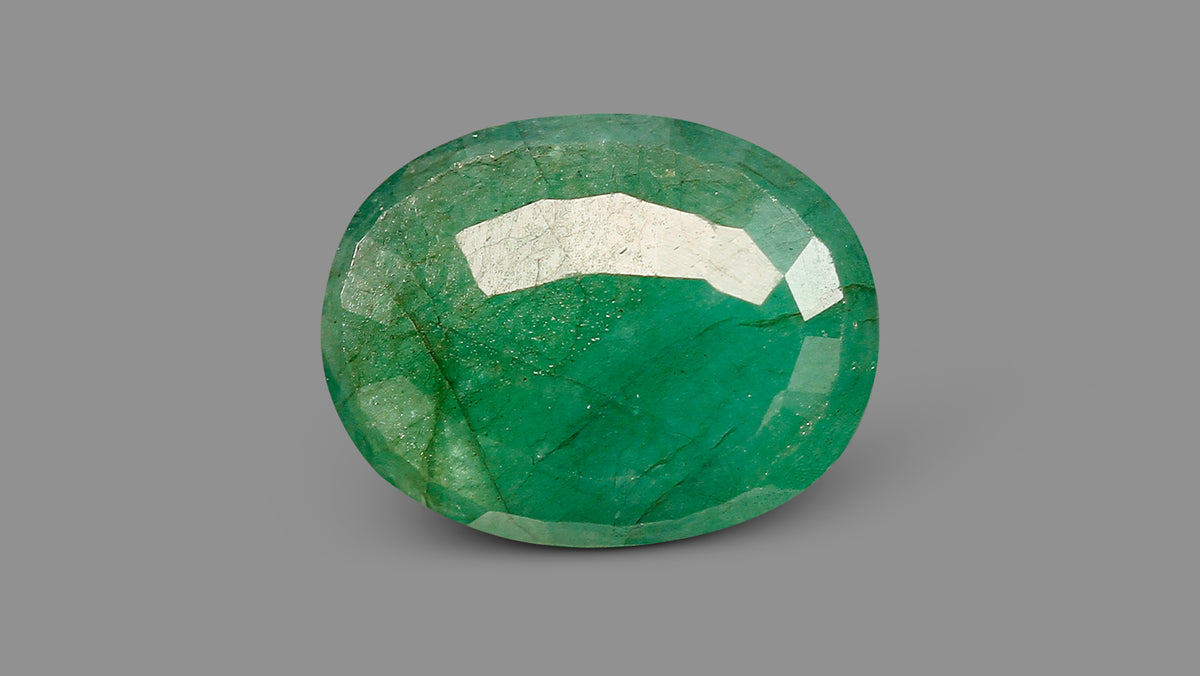 Minor Oil Zambian Emerald 3.80 Carats / 4.18 Ratti
