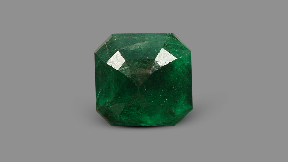 Minor Oil Zambian Emerald 3.48 Carats / 3.82 Ratti