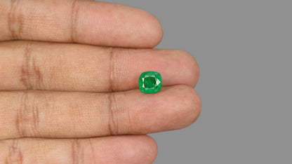 Zambian Emerald (Panna) 2.30 Carats / 2.53 Ratti