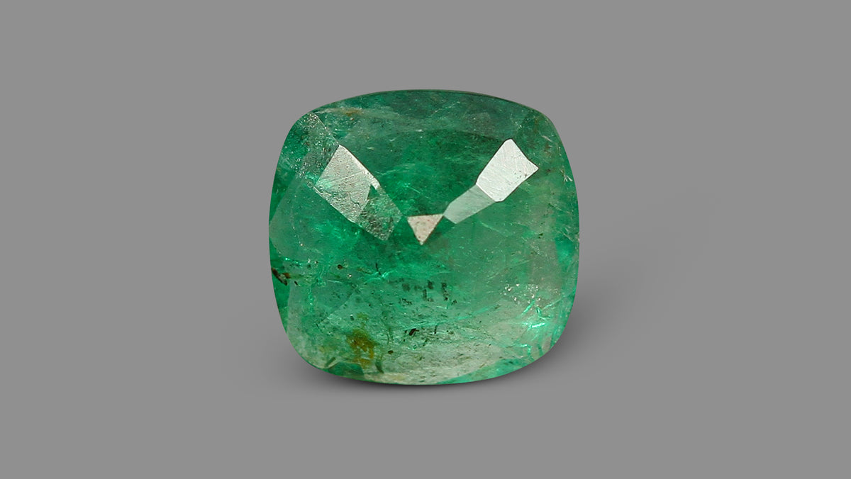 Zambian Emerald (Panna) 2.32 Carats / 2.55 Ratti