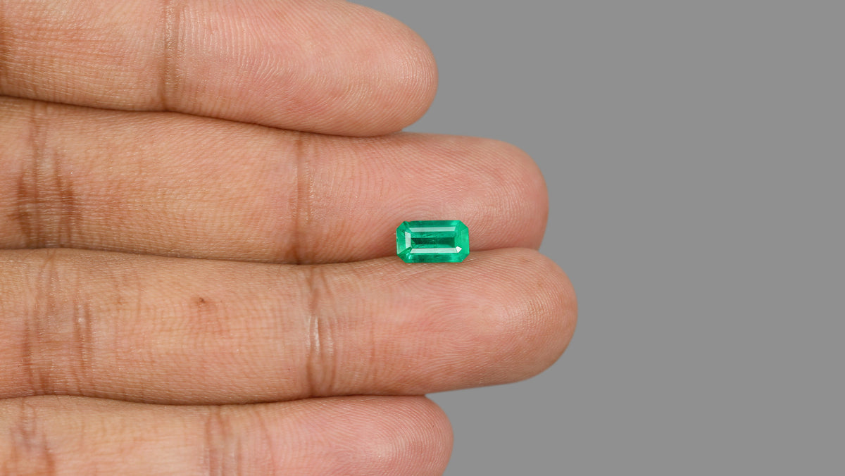 Zambian Emerald (Panna) 1.30 Carats / 1.43 Ratti