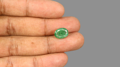Zambian Emerald (Panna) 4.29 Carats / 4.71 Ratti