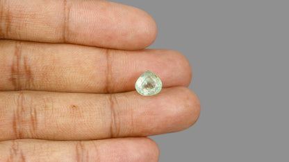 Minor Oil Columbian Emerald 3.32 Carats / 3.65 Ratti