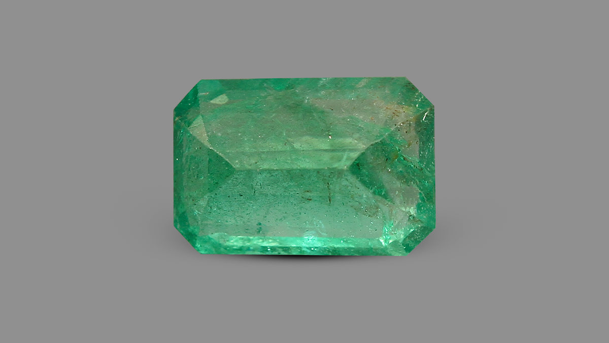 Zambian Emerald (Panna) 3.07 Carats / 3.37 Ratti