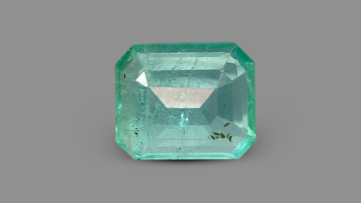 Zambian Emerald (Panna) 1.68 Carats / 1.85 Ratti