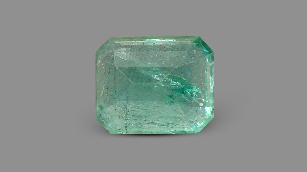 Zambian Emerald (Panna) 3.09 Carats / 3.4 Ratti