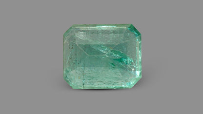 Zambian Emerald (Panna) 3.09 Carats / 3.4 Ratti