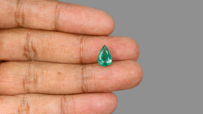 Zambian Emerald (Panna) 2.16 Carats / 2.37 Ratti