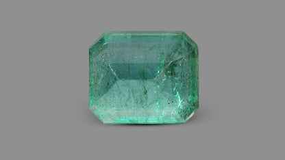 Zambian Emerald (Panna) 2.39 Carats / 2.63 Ratti