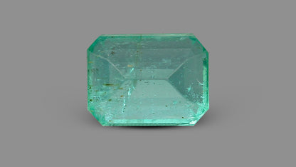 Zambian Emerald (Panna) 1.97 Carats / 2.16 Ratti