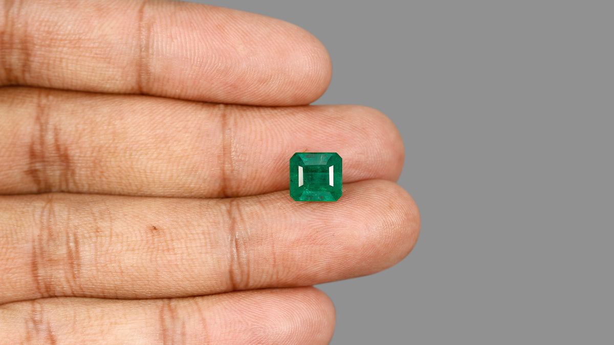 Zambian Emerald (Panna) 3.78 Carats / 4.15 Ratti