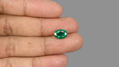 Zambian Emerald (Panna) 3.45 Carats / 3.79 Ratti