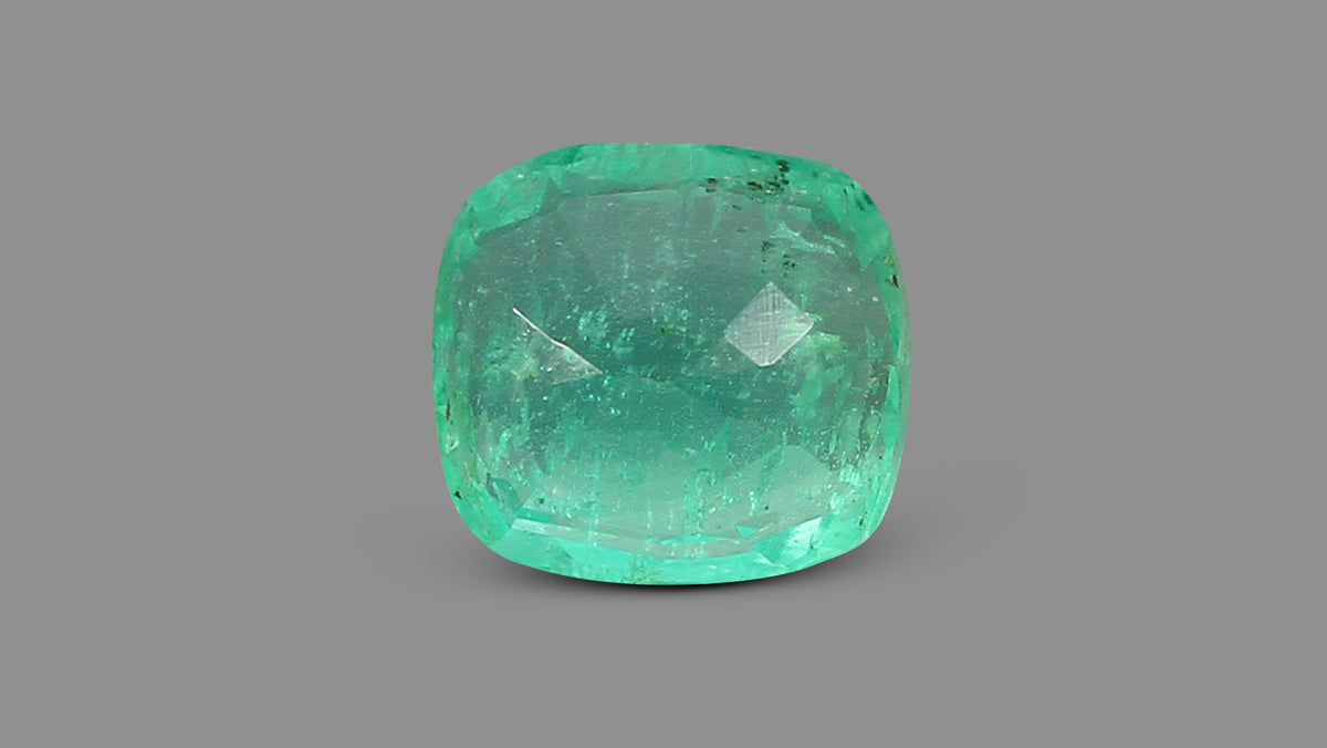 Zambian Emerald (Panna) 1.66 Carats / 1.82 Ratti