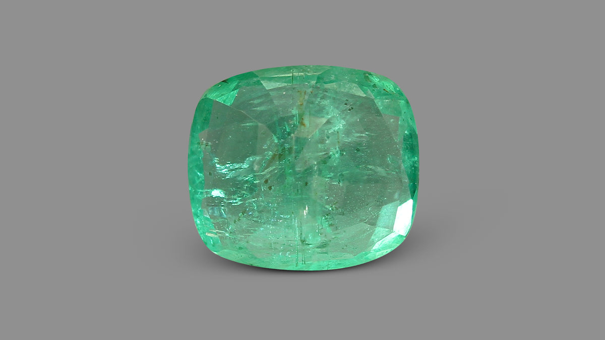 Zambian Emerald (Panna) 3.85 Carats / 4.23 Ratti