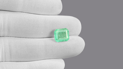 Columbian Emerald (Panna) 4.65 Carats / 5.11 Ratti
