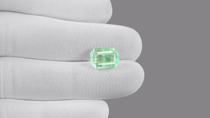 Columbian Emerald (Panna) 5.42 Carats / 5.96 Ratti