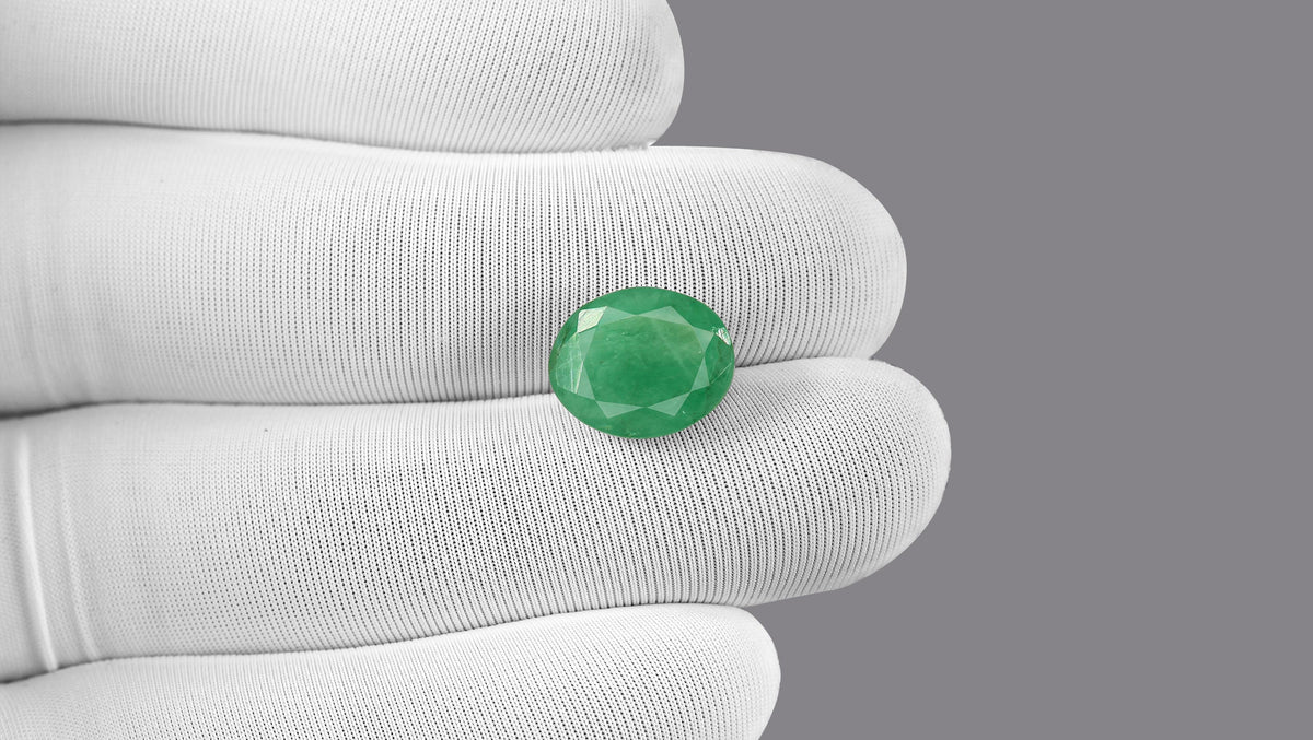 Zambian Emerald (Panna) 7.19 Carats / 7.9 Ratti