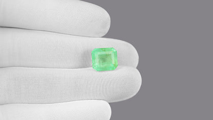Columbian Emerald (Panna) 7.27 Carats / 7 Ratti
