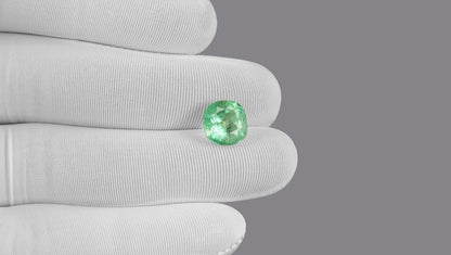 Columbian Emerald (Panna) 4.96 Carats / 5.45 Ratti