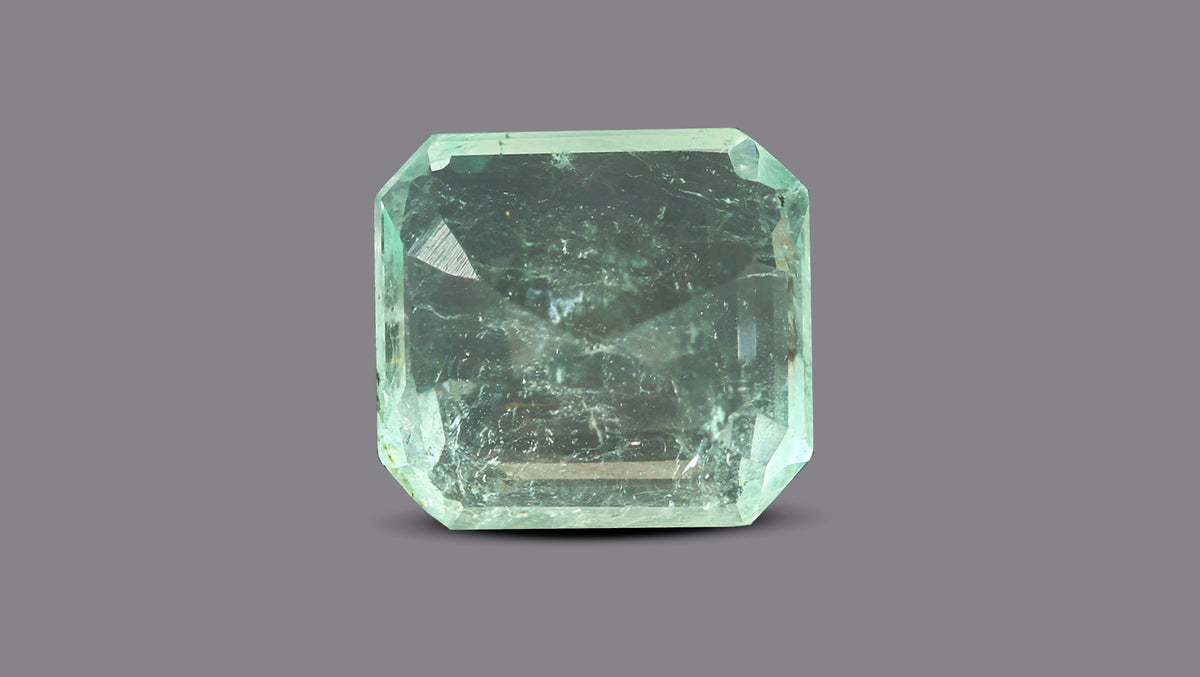 Columbian Emerald (Panna) 7.37 Carats / 8.1 Ratti