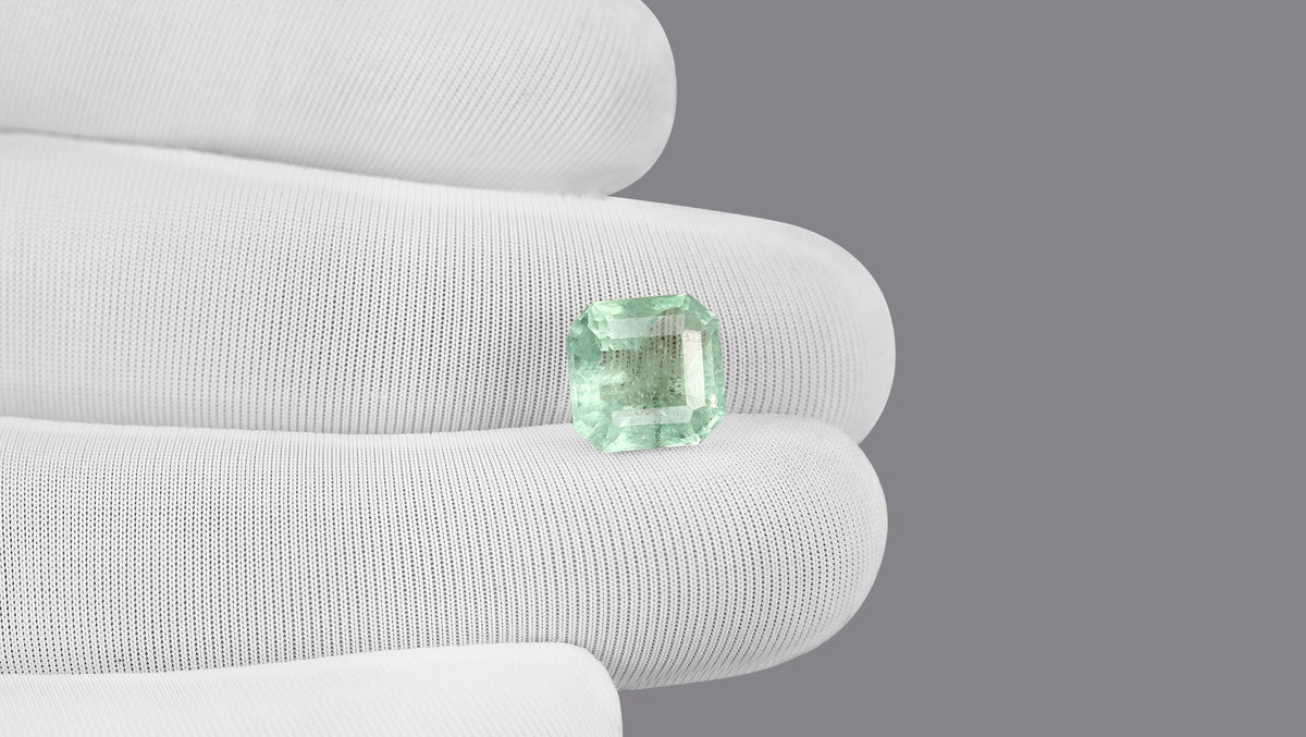 Columbian Emerald (Panna) 5.00 Carats / 5.49 Ratti