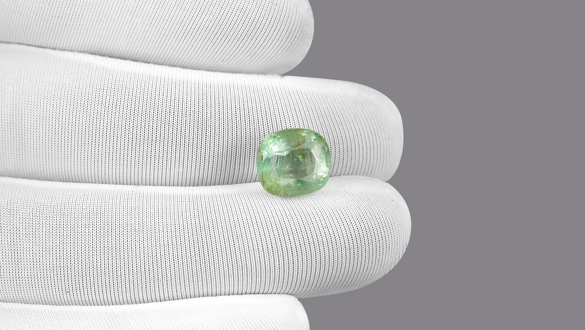 Columbian Emerald (Panna) 5.74 Carats / 6.31 Ratti