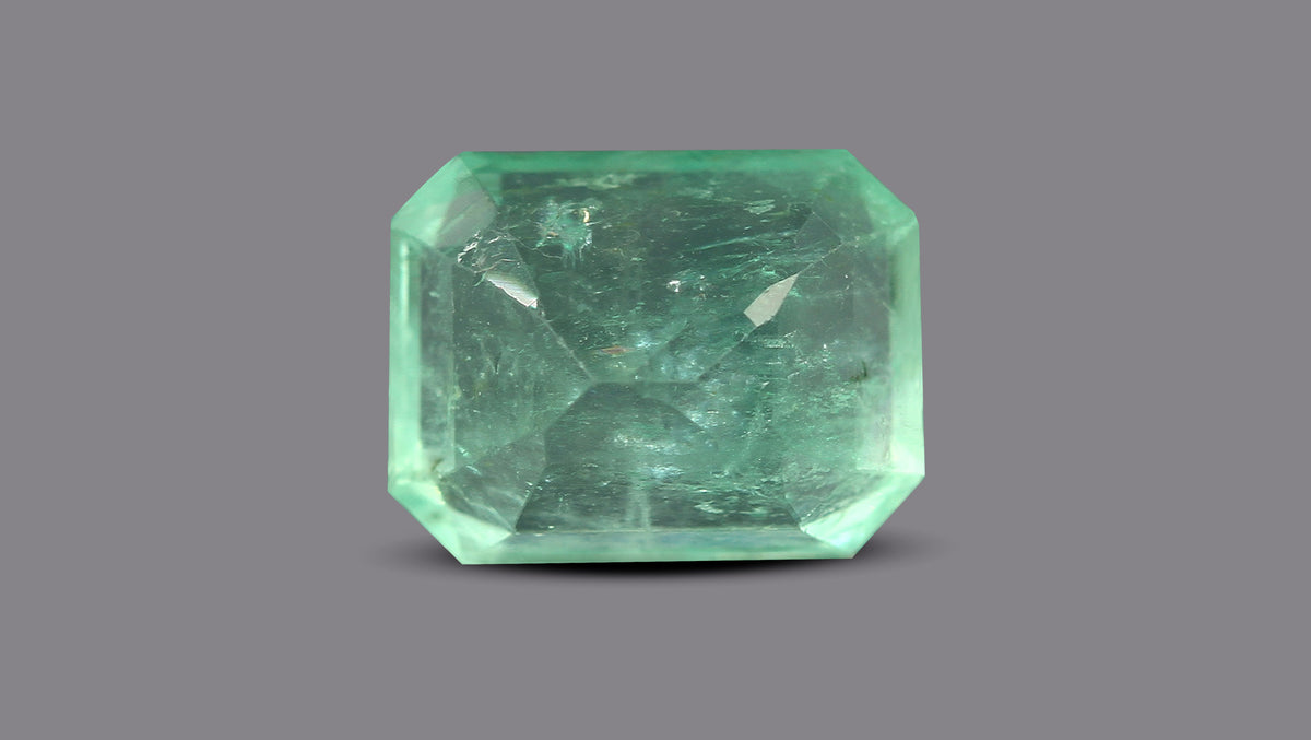 Columbian Emerald (Panna) 8.09 Carats / 8.89 Ratti