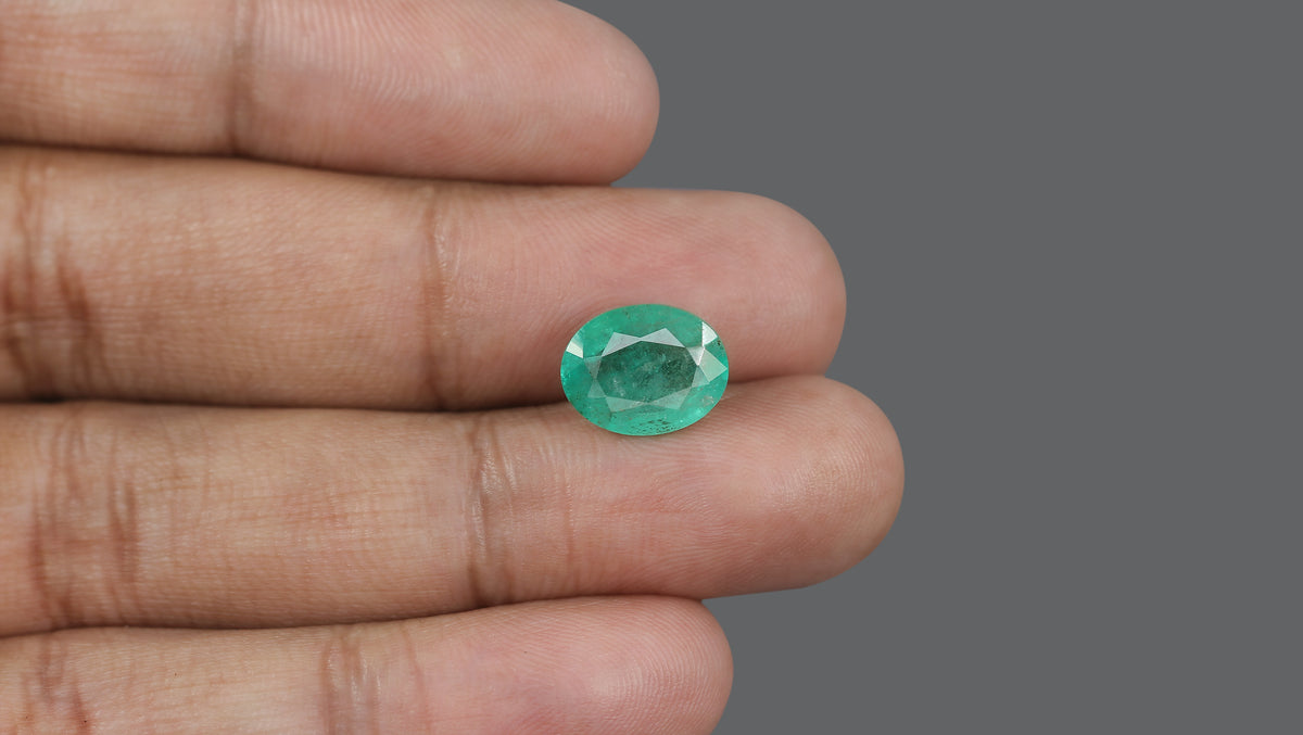 Brazil Emerald (Panna) 4.77 Carats / 5.24 Ratti
