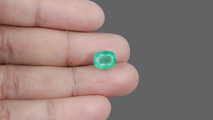 Brazil Emerald (Panna) 4.79 Carats / 5.26 Ratti