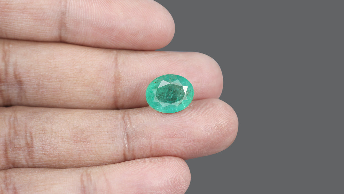 Brazil Emerald (Panna) 6.35 Carats / 6.98 Ratti