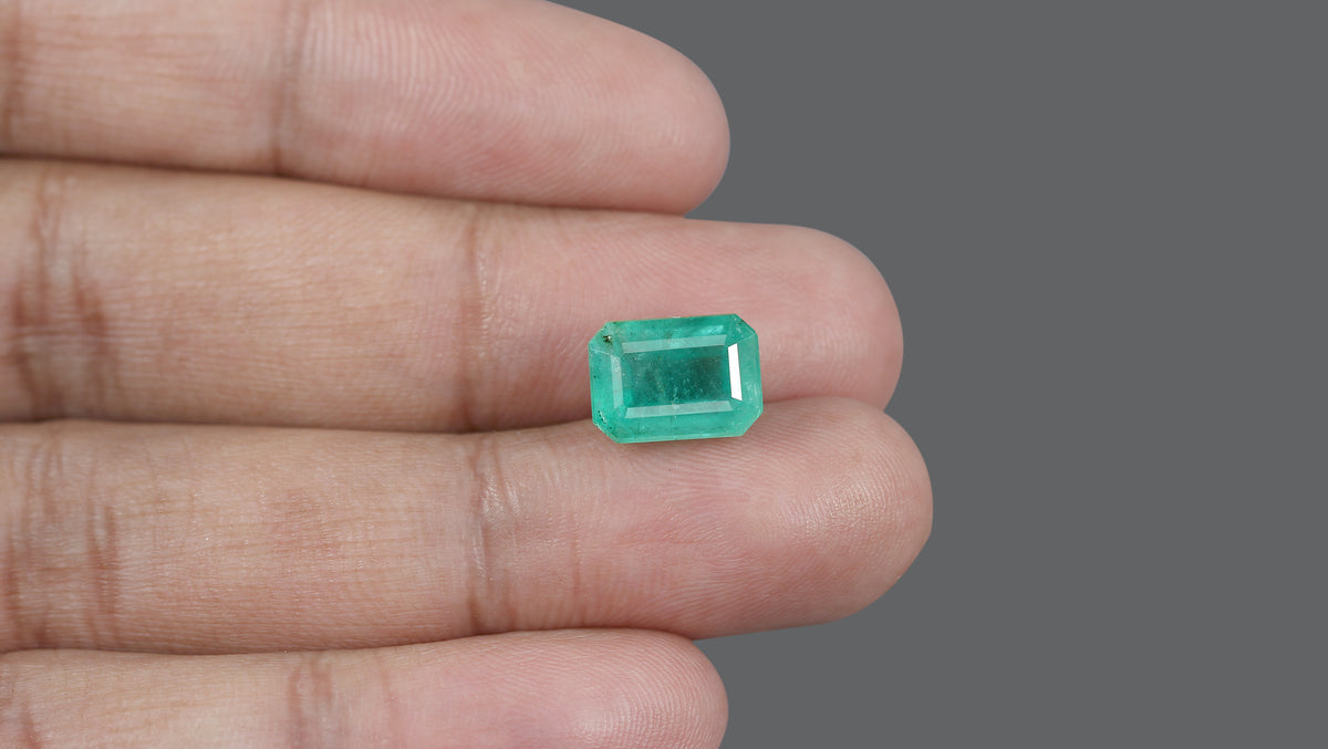 Brazil Emerald (Panna) 5.82 Carats / 6.4 Ratti