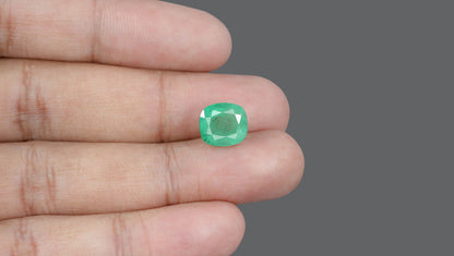 Brazil Emerald (Panna) 5.91 Carats / 6.49 Ratti
