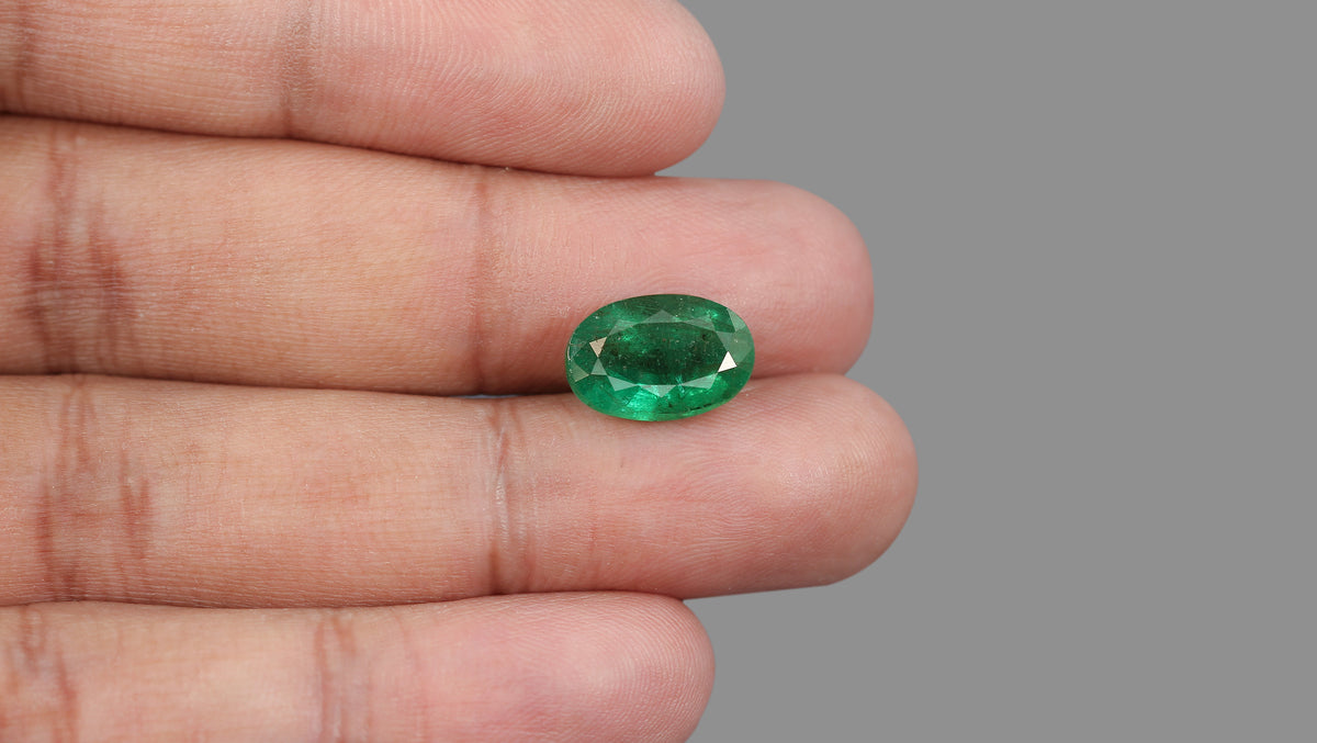 Natural Zambian Emerald (Panna) 5.56 Carats / 6.11 Ratti
