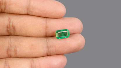 Zambian Emerald (Panna) 3.48 Carats / 3.82 Ratti