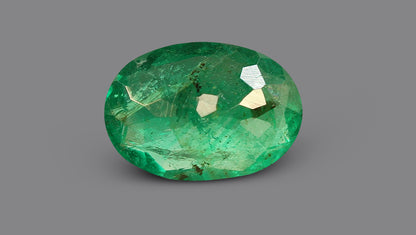 Zambian Emerald (Panna) 3.87 Carats / 4.25 Ratti