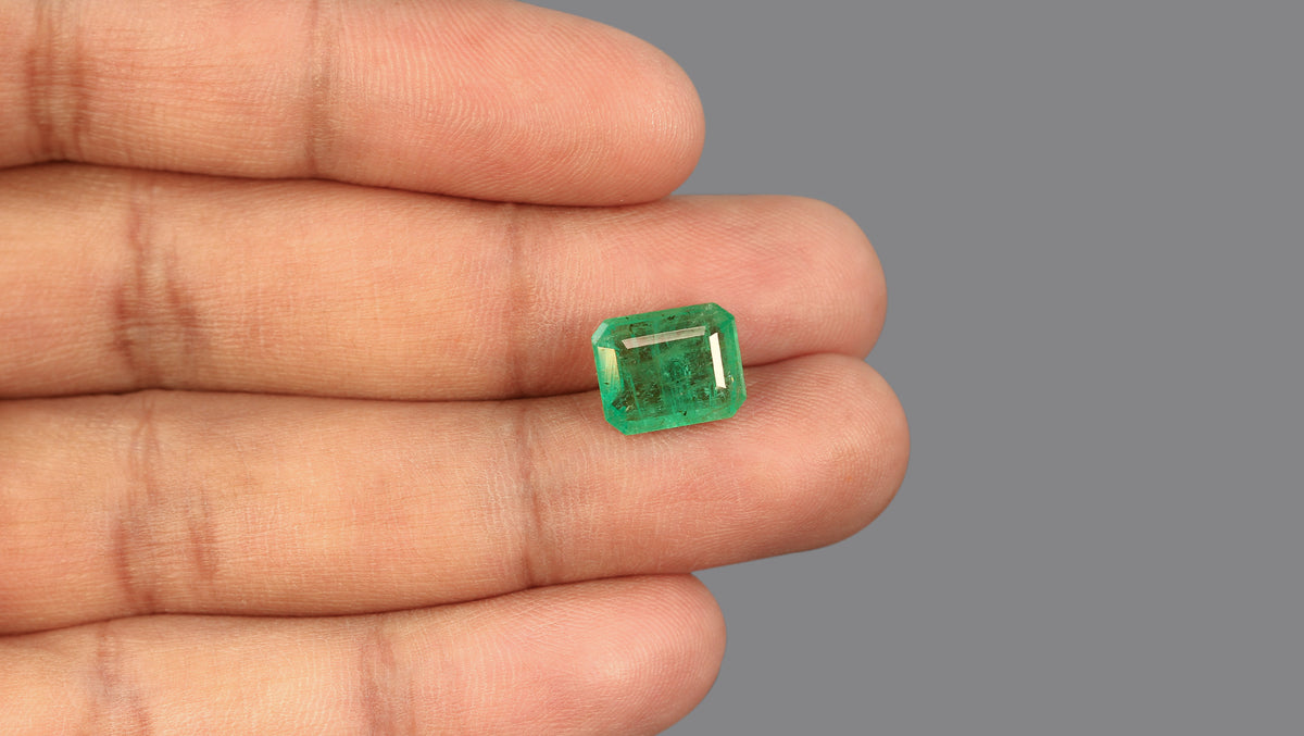Zambian Emerald (Panna) 5.54 Carats / 6.09 Ratti