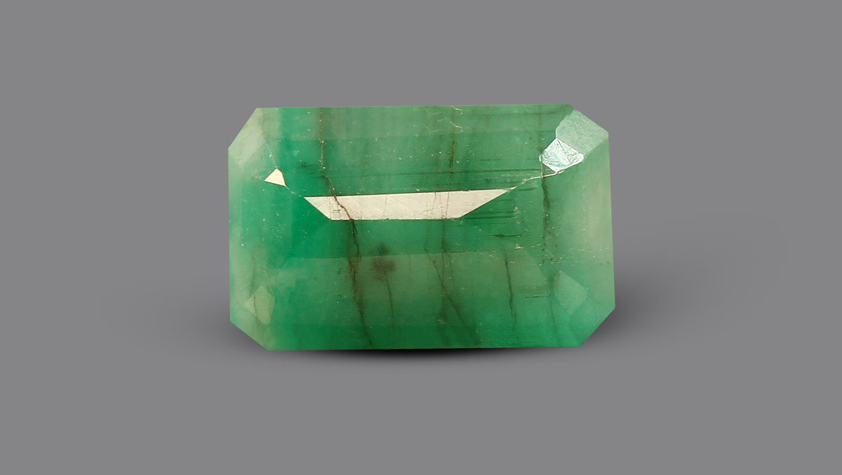 Zambian Emerald (Panna) 6.77 Carats / 7.44 Ratti