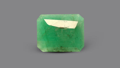 Zambian Emerald (Panna) 4.31 Carats / 4.74 Ratti